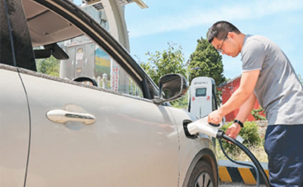 汽車充電樁技術創(chuàng)新行業(yè)應用：引領綠色出行新潮流