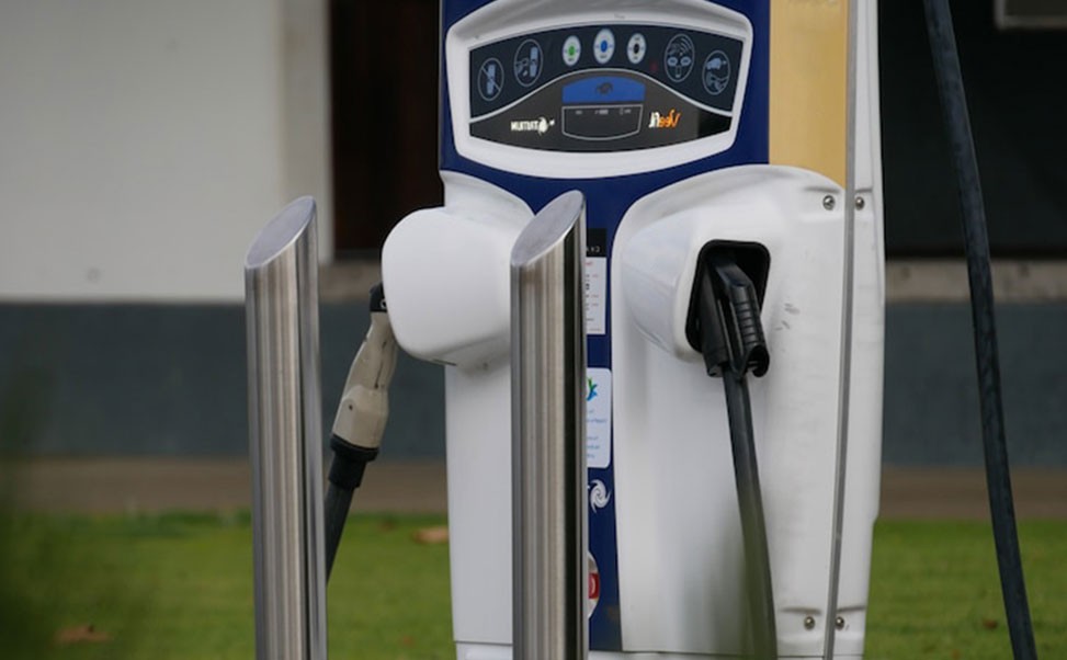 新能源汽車充電樁技術(shù)革新與市場前景